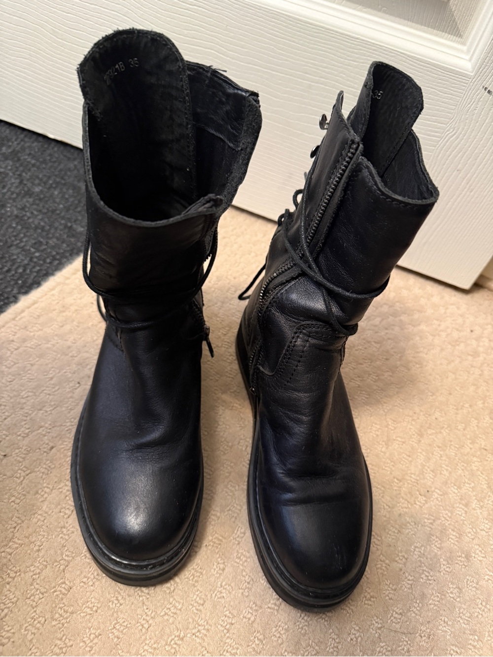 Black Women's Leather Mid-Calf zipper Boots